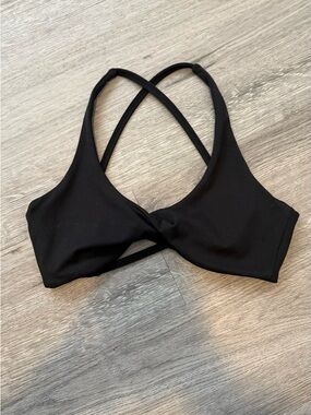 ELITE ELEVEN TWIST FRONT SPORTS BRA- SMALL